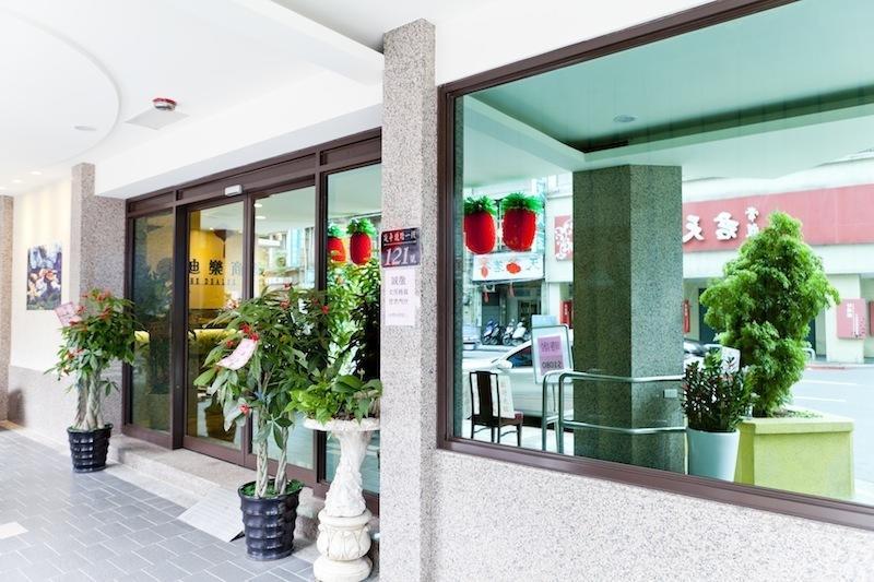 Dealer Hotel Taipei Exterior photo
